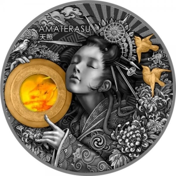 Аматэрасу - богиня-солнце. Острова Ниуэ. 5 $ 2021 г. 99,9% серебряная монета с позолотой, с антик обработкой и вставкой из янтаря 93,3 г.