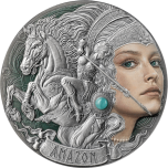 "Девушка-воительница . Амазонка". Камерун, 2 000 франков, 2024 год, 99,9% серебряная монета с цветной печатью и антик обработкой, 62,2 г.
